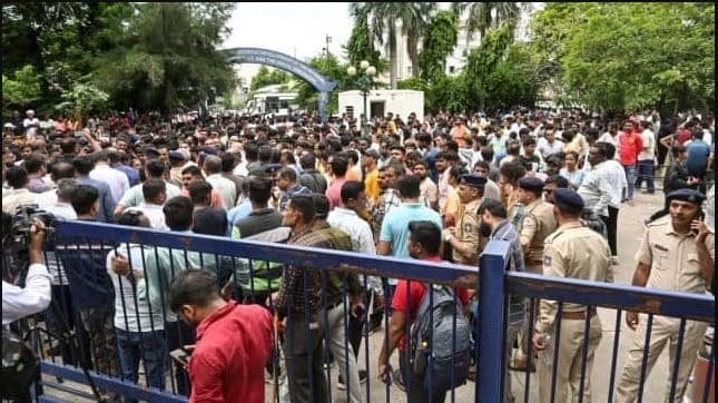 Ahmedabad School Stabbing: Class 10 Student Killed by Junior